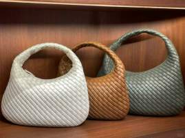 Picture of Bottega Veneta Handbags _SKUfw229776956fw